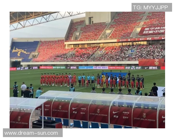 中国与韩国足球队最新阵容对比分析及比赛前瞻