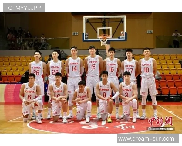 中国男篮对决伊朗队精彩回顾与赛后分析展现篮球魅力与团队精神 中国男篮对决伊朗队精彩回顾与赛后分析展现篮球魅力与团队精神